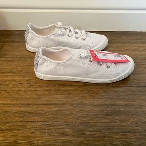 New Roxy Bayshore White Shoes size 7